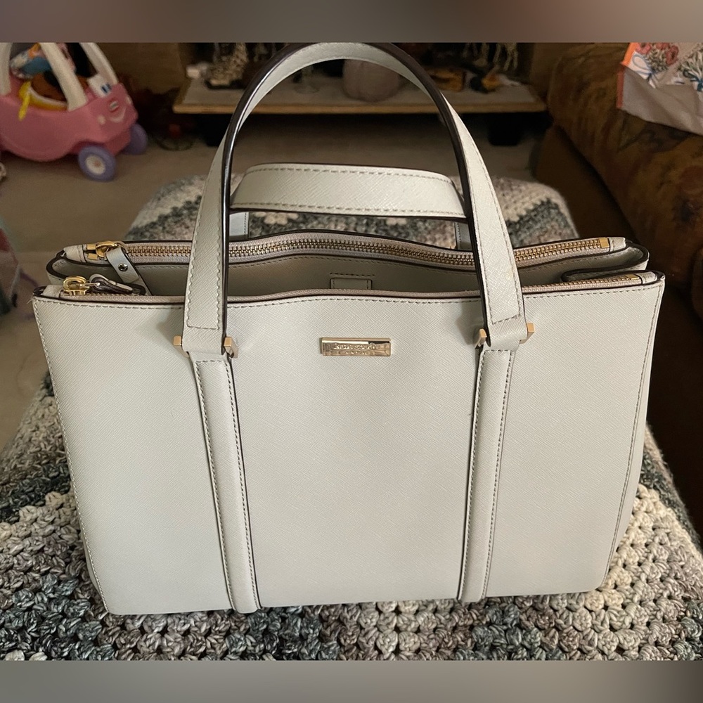 EUC Kate Spade Gray Shoulder Bag with Textured Design